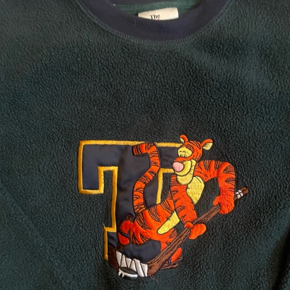 VINTAGE Y2K Disney Tigger Hockey Embroidered Pullover Sweatshirt Size 7/8 - Picture 2 of 4